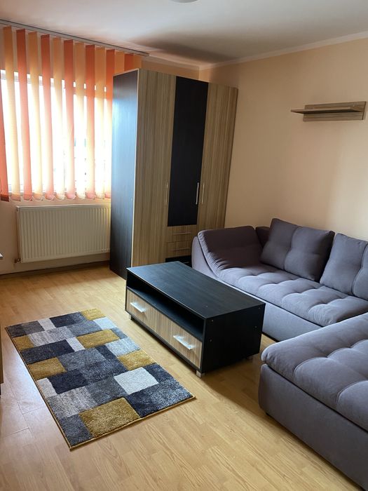 Garsoniera conf. 1 de inchiriat