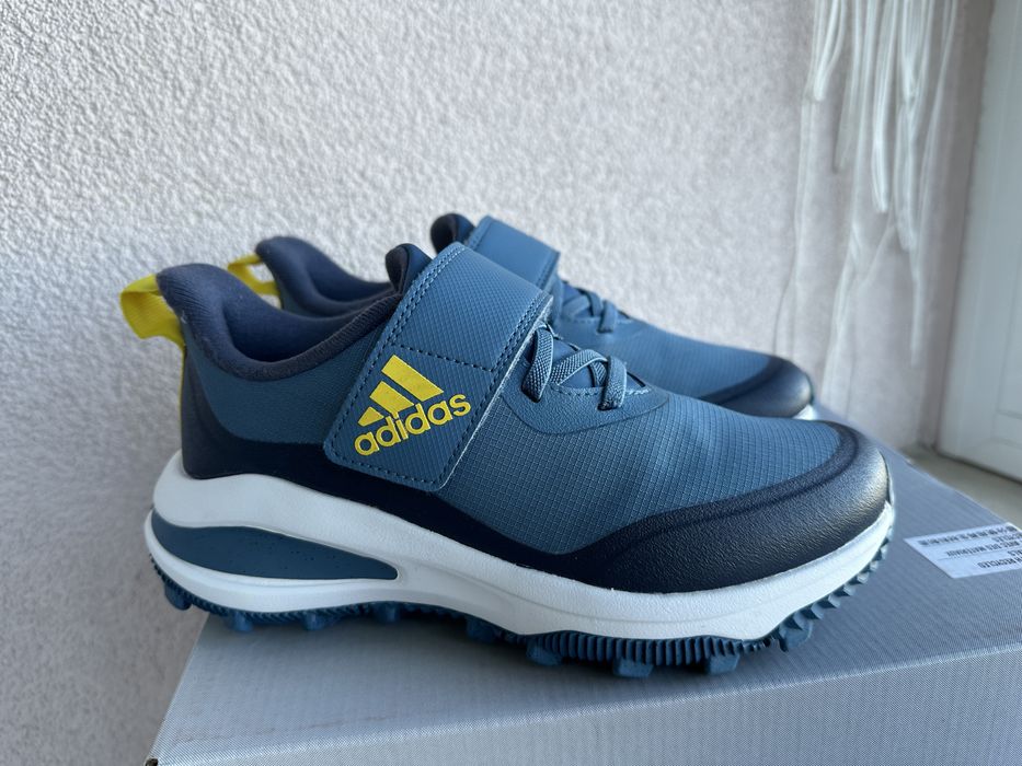 Нови детски маратонки adidas fortarun atr 34 и 35 номер