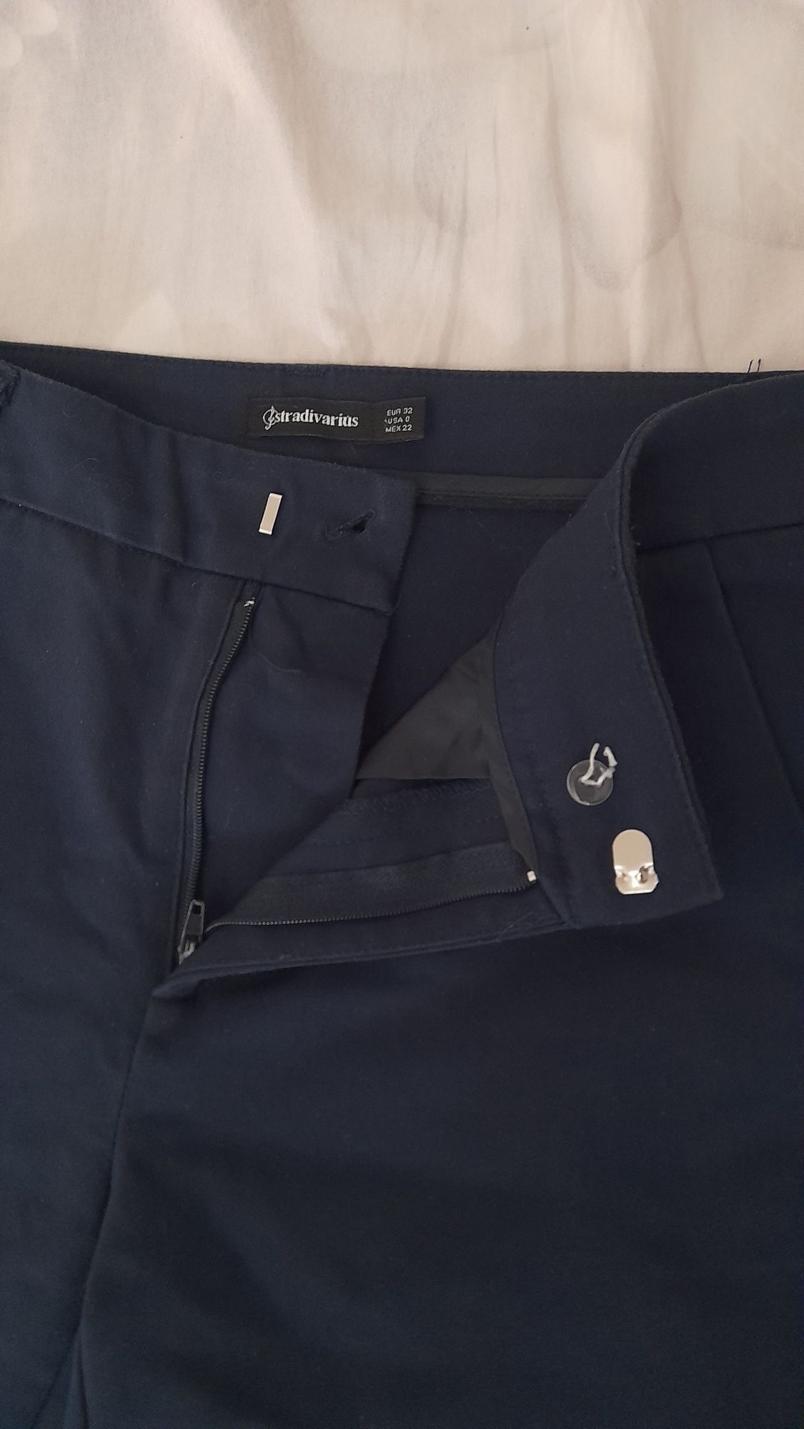 Pantaloni office Stradivarius