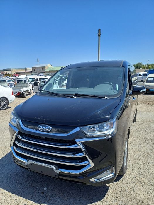 Услуга микроавтобуса