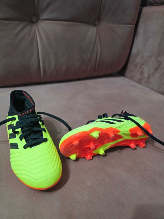 Ghete fotbal ADIDAS PREDATOR mar 31