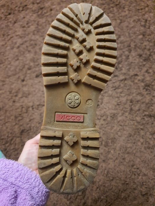 Ботинки на мальчика. 36 размер Vicco. кожа