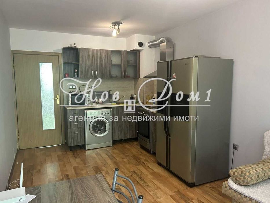 Дава се под наем Двустаен апартамент в Варна, ВИНС - 52 кв.м за 459 € - Снимка #1