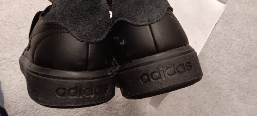Adidas спортни обувки Обувки Courtblock