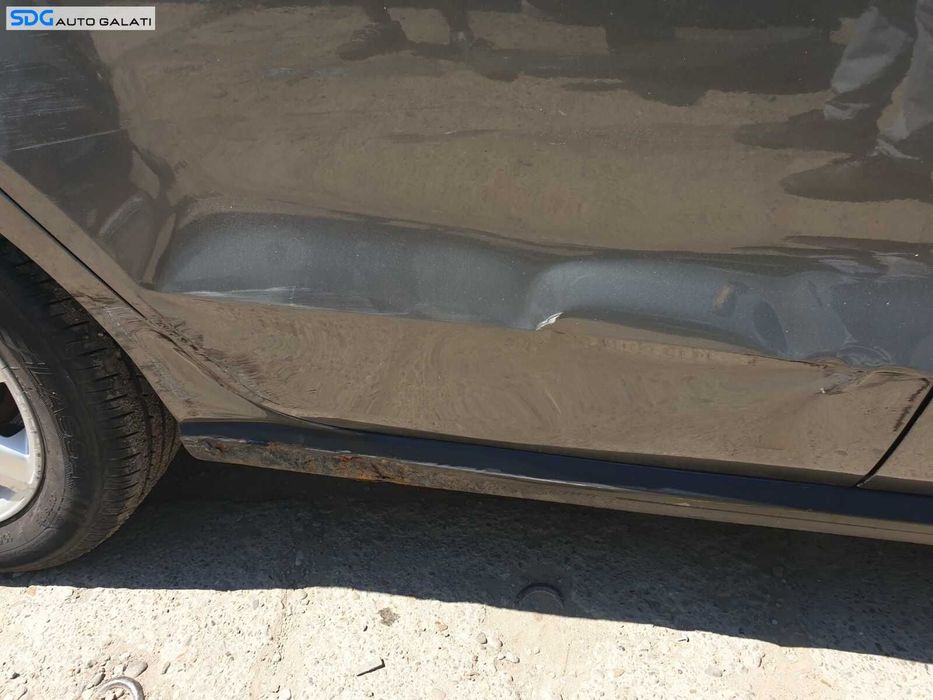Usa Usi Portiera Portiere Dreapta Spate Dezechipata cu DEFECT Volkswagen Polo 6R 2009 - 2016 Culoare LD7R