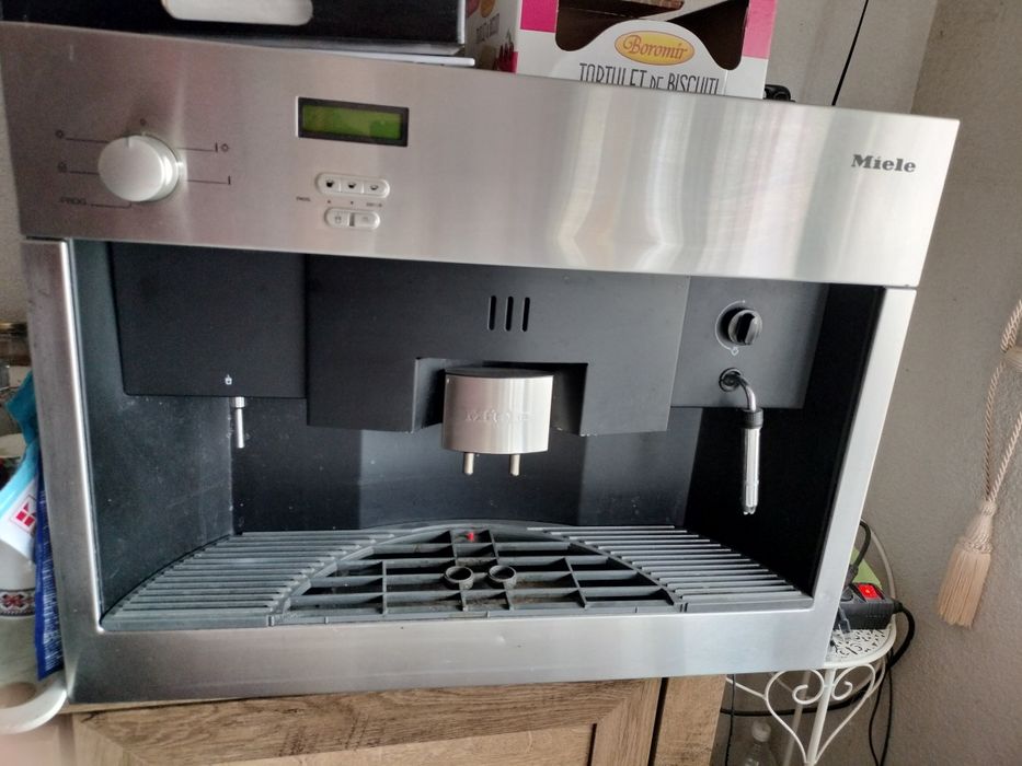 Vând aparate cafea profesionale.