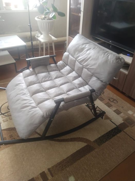 Продам кресло качалку!