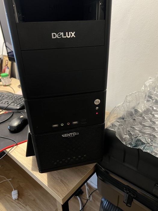 Vand pc in stare buna