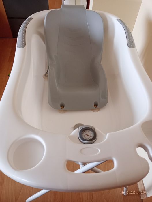 Вана със стойка и термометър Chipolino