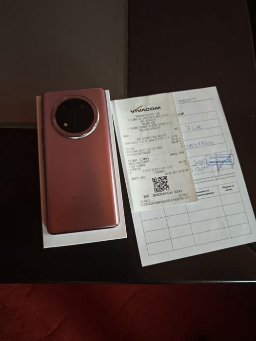 Продавам Хонор маджик 7 лайт!