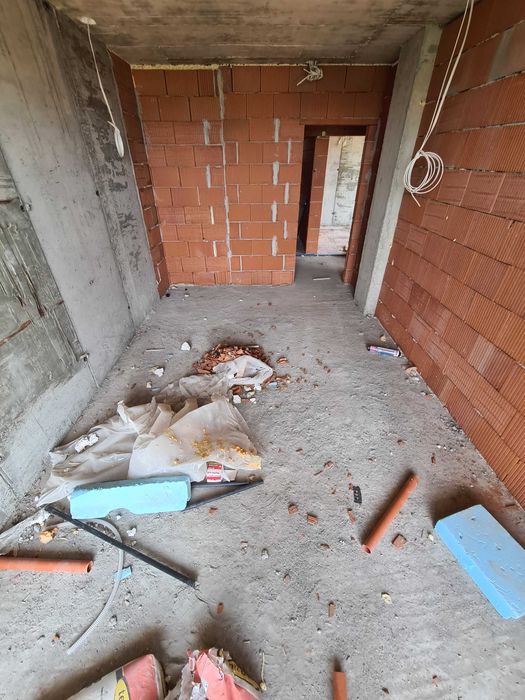 Продава се Тристаен апартамент в Пловдив, Южен - 97 кв.м за 762 €/кв.м - Снимка #4