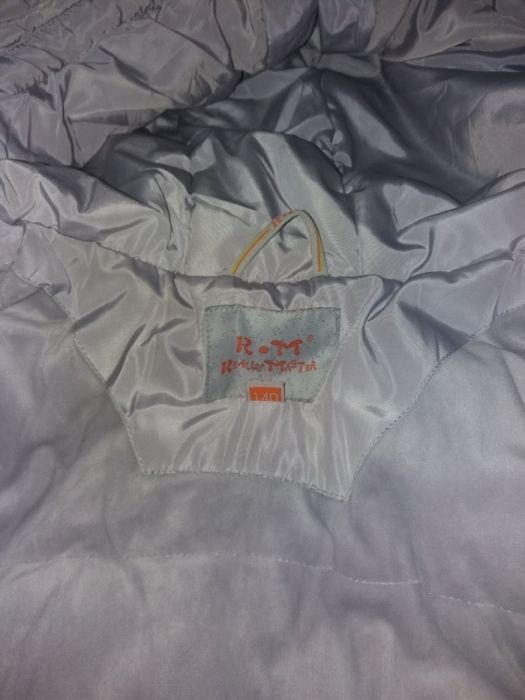 Продам пальто-пуховик зимнее для девочки рост 140