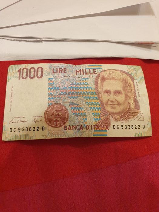 Vând colecție de 7000 de lire italiene