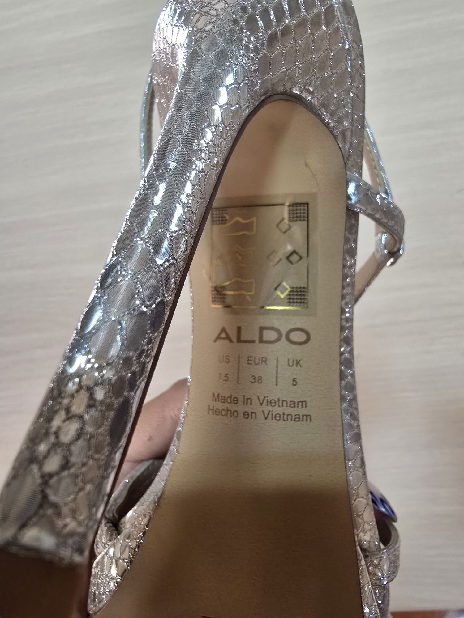 Обувки  Aldo нови