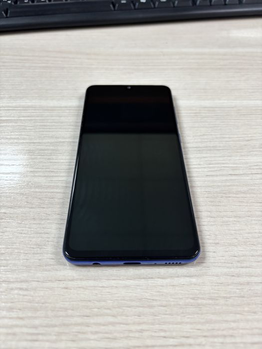 Samsung A41 телефон