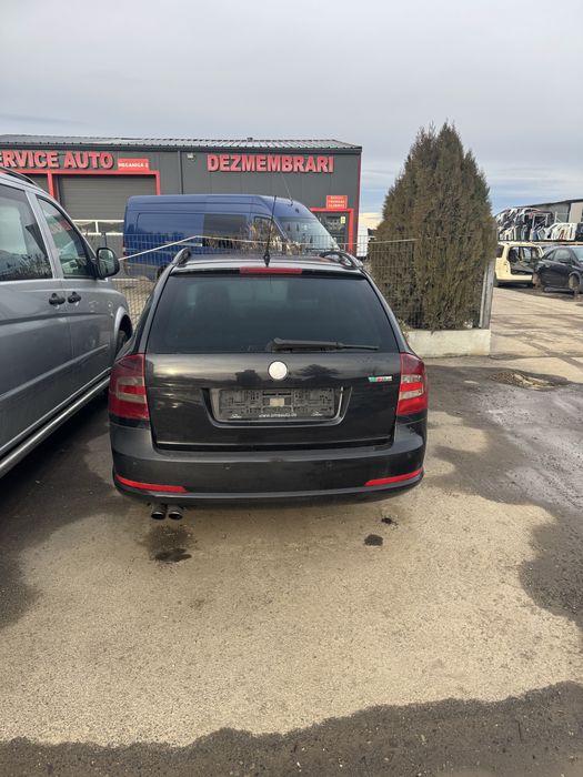 Hayon skoda octavia 2009