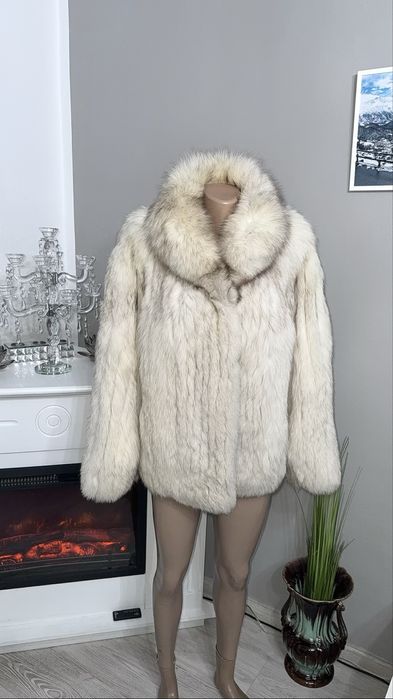 Haina din blana naturala de vulpe polara