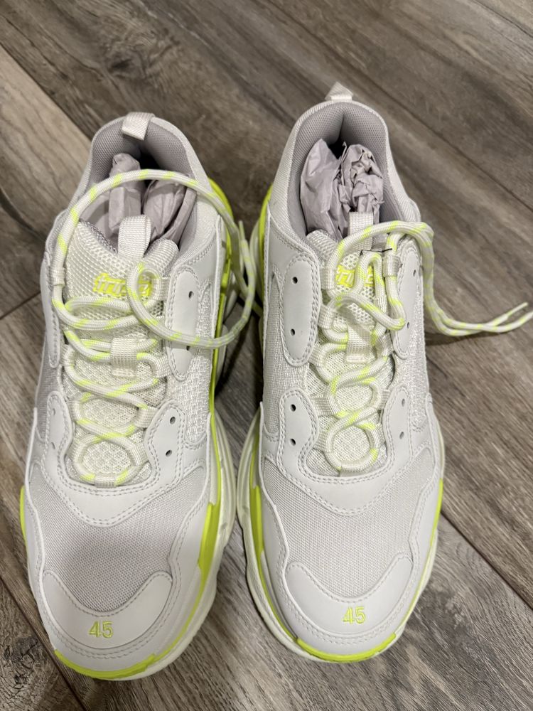 Balenciaga Triple S