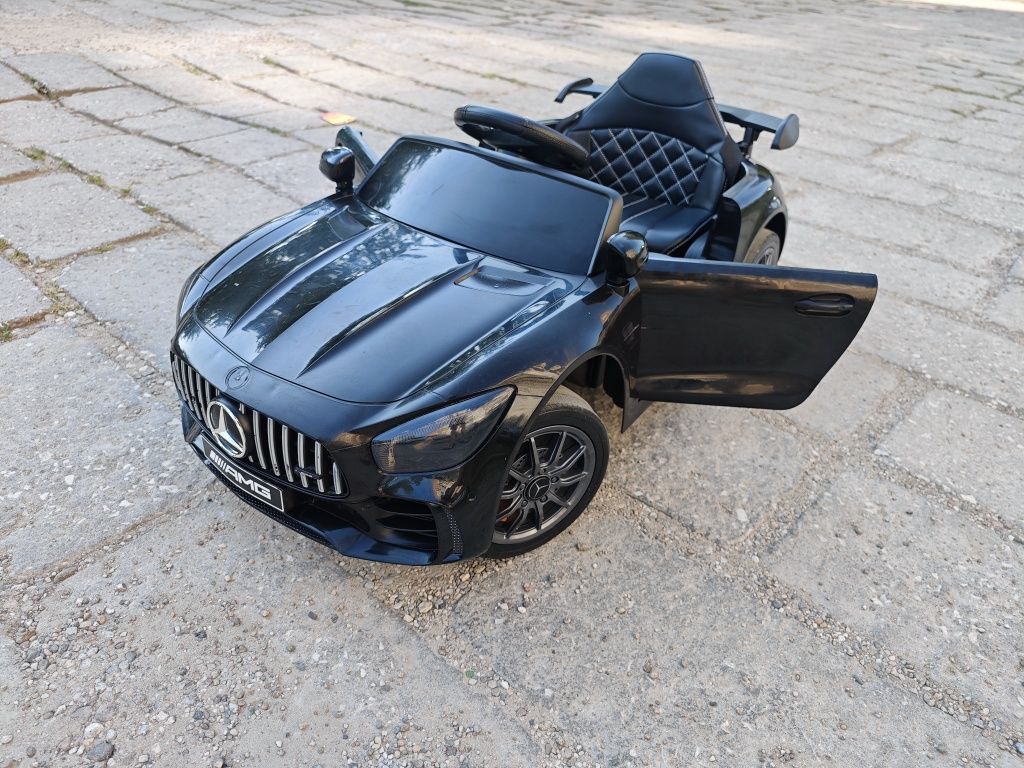 Акумулаторна кола Mercedes AMG GTR