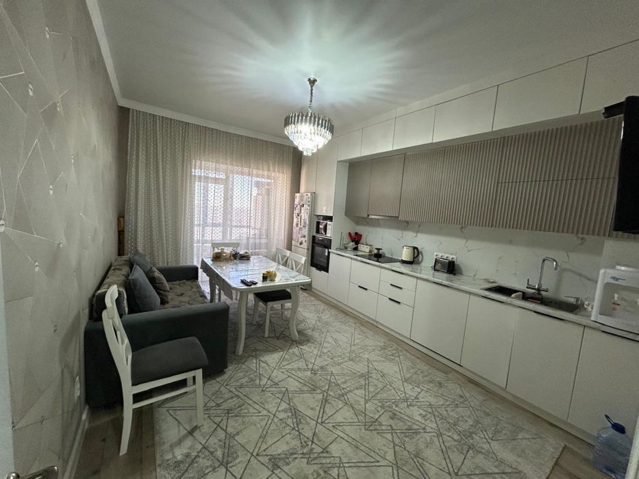 Продается 3-комнатная квартира в новостройке