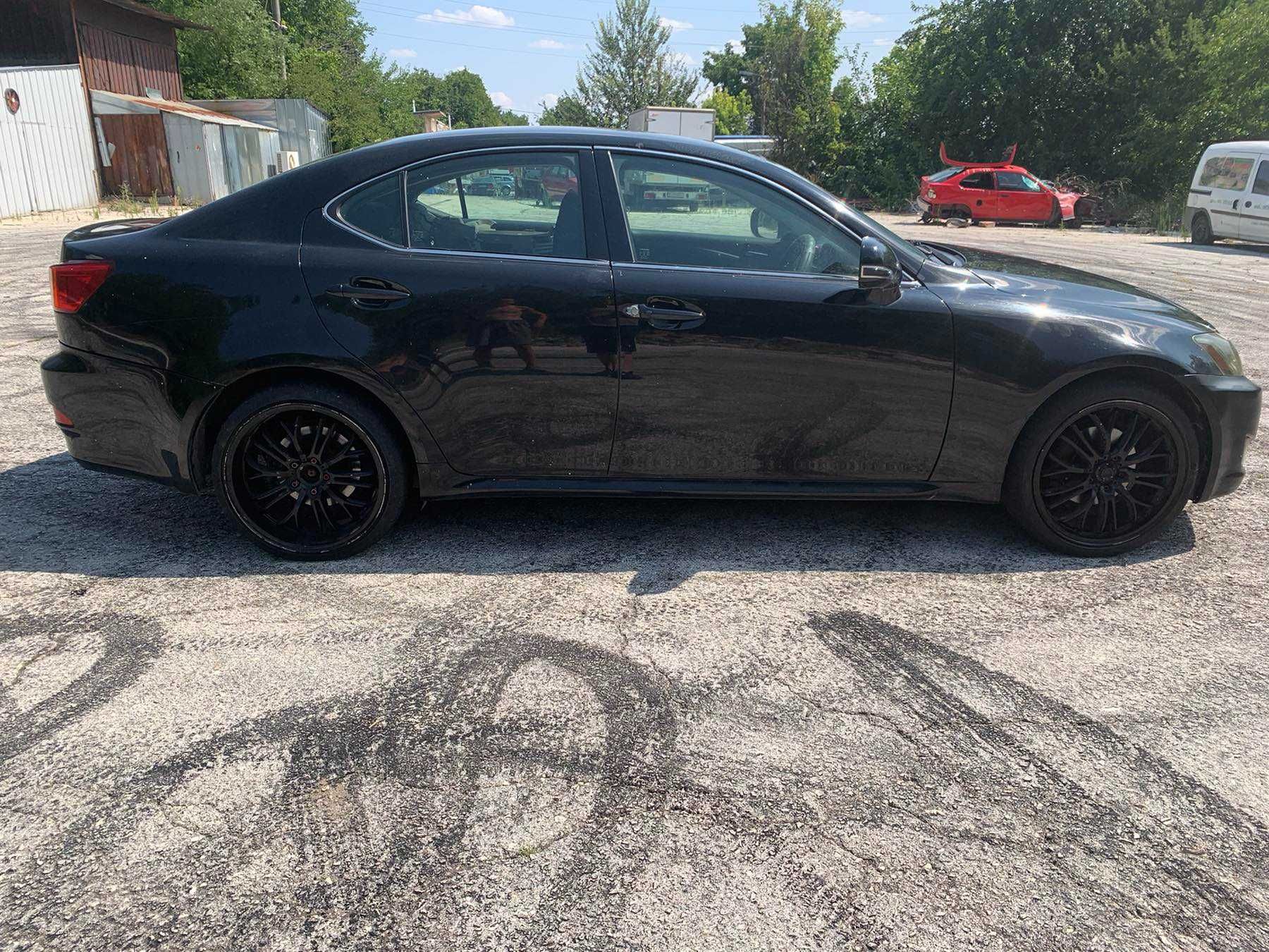 На Части Lexus IS220d 2009г