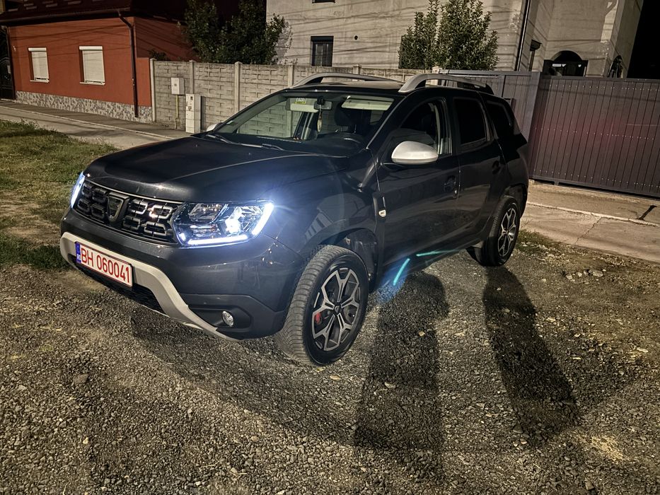 Vând Dacia Duster
