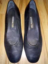 Дамски черни обувки от естествена кожа
