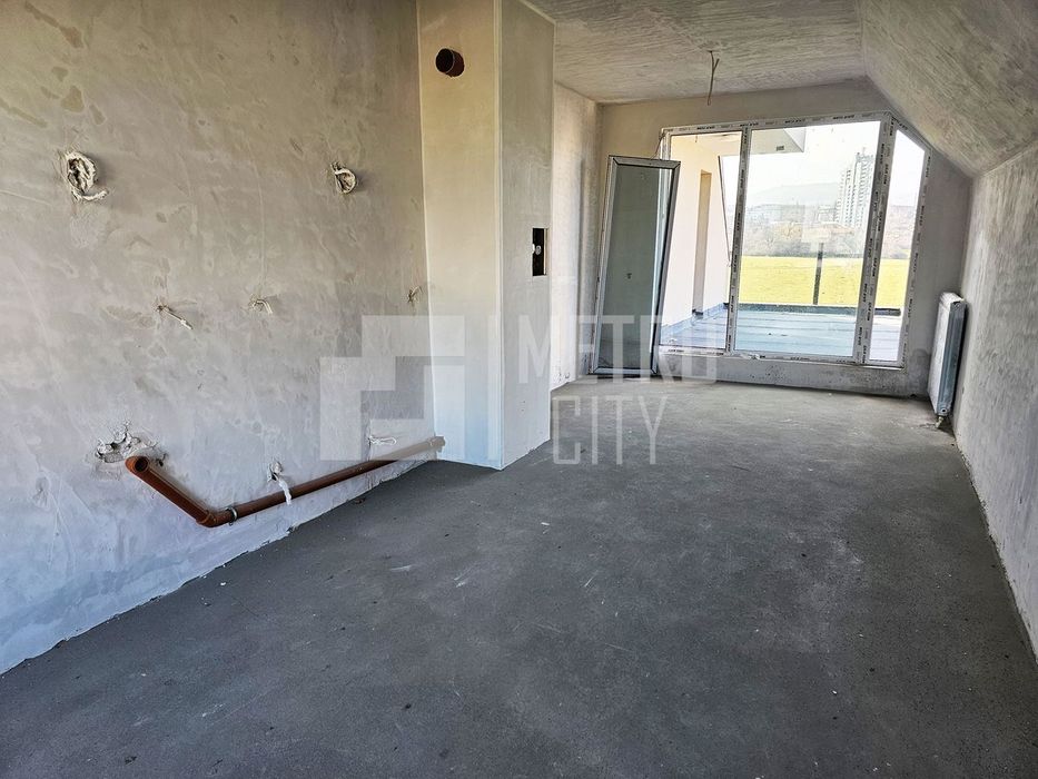 Продава се Тристаен апартамент в София, Овча купел - 123 кв.м за 1943 €/кв.м - Снимка #2