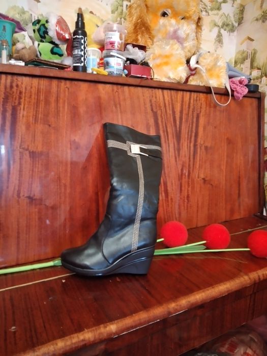 Женские зимние сапоги