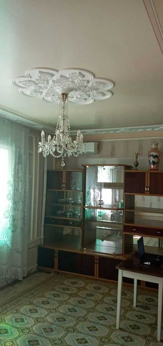 Ijaraga uy bor. Faqat oila qo'yiladi. Maklersiz