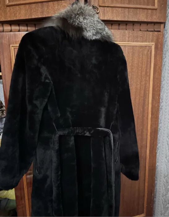 коженото палто е в добро състояние