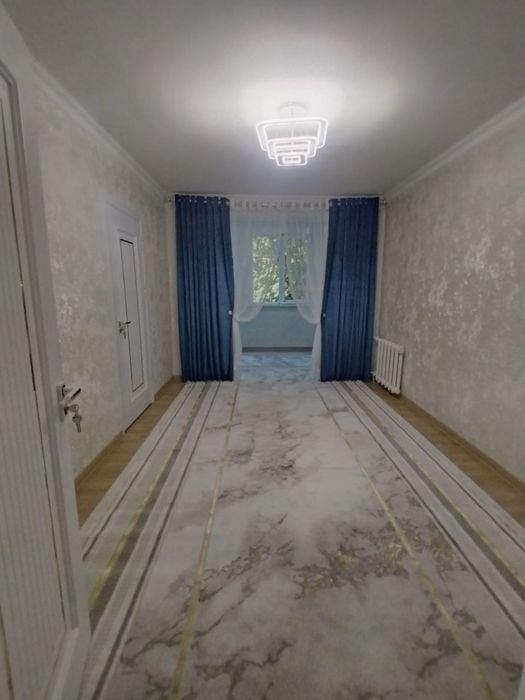 Чиланзар Г 9 а. Срочно Продается 2 х комнатная 2 х 6