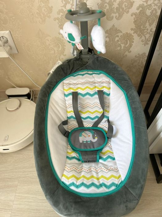 Продам шезлонг детский