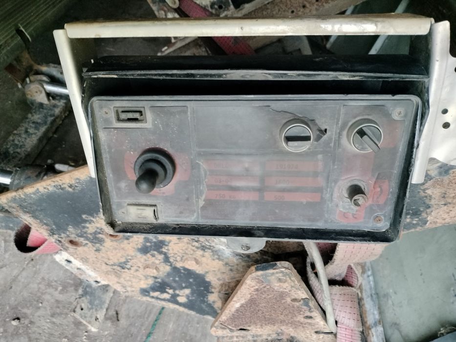 Lift hidraulic pentru Iveco Fiat Ford