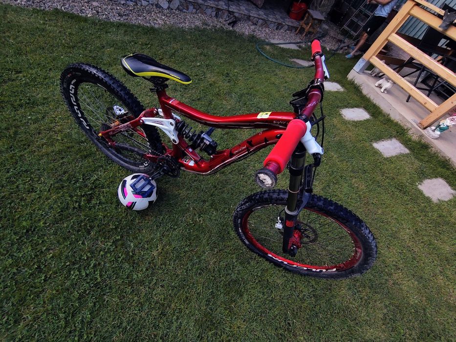 Bicicleta spezialized dh