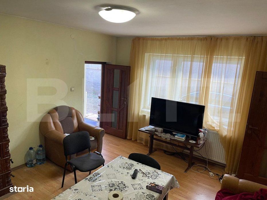 Casa de vanzare in suprafat utila de 100 mp si 1400 mp teren