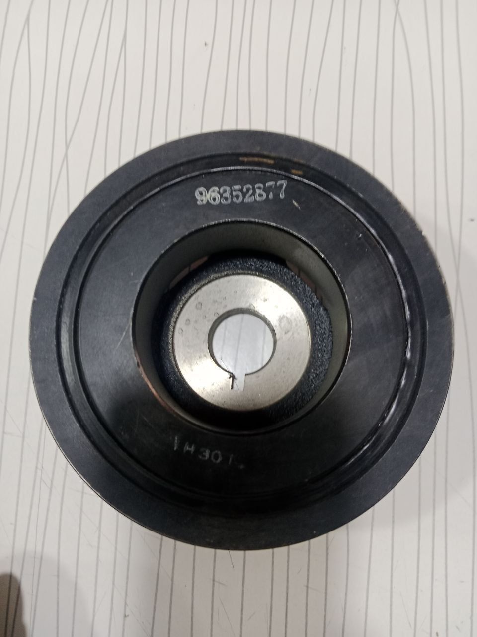 Каленваль шкиф. Made in Korea. Янги.яхши холатда сак,ланган.