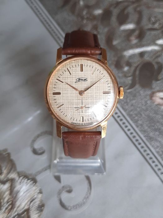 Позолоченные часы Зим-16камней