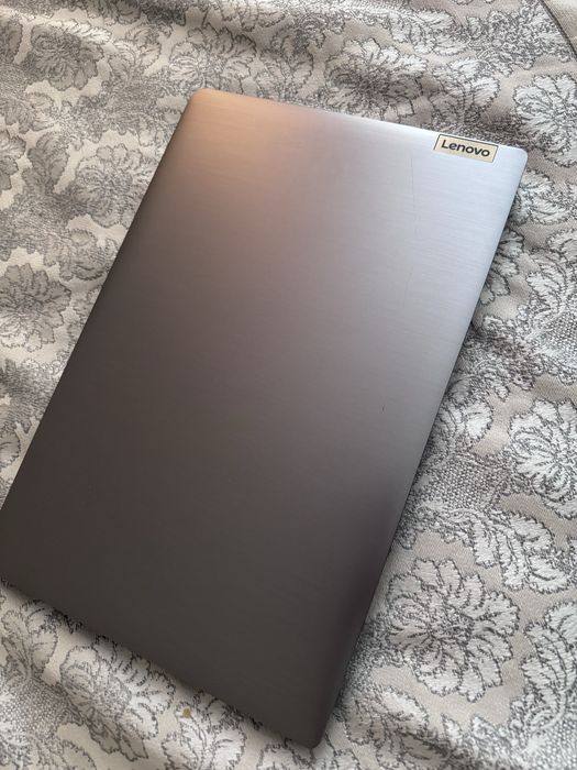 Продам ноутбук lenovo IdeaPad3