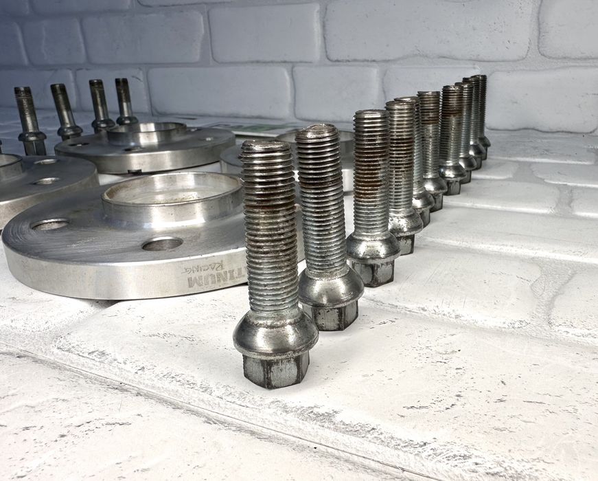 Фланци AUDI 15мм Platinum Racing