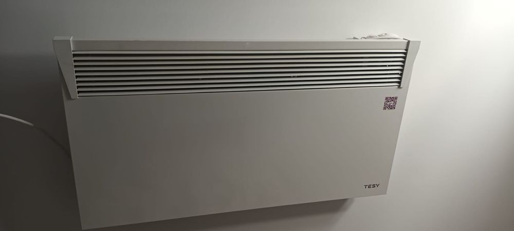 Vând convector electric