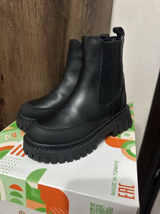 Продам сапоги на девочку