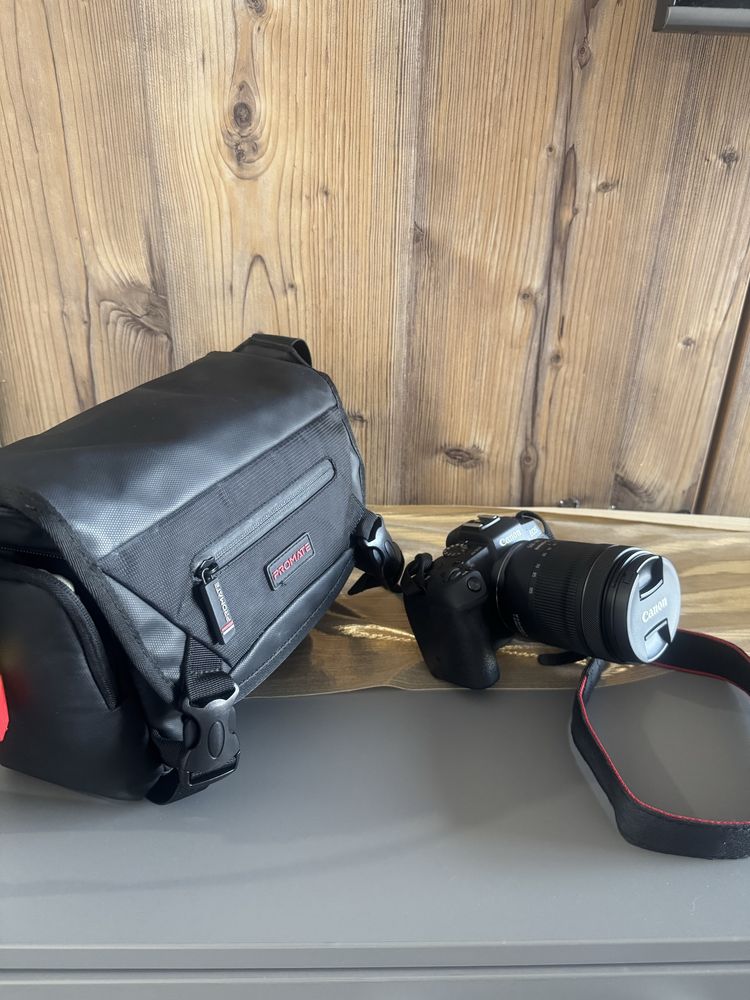 Aparat foto Mirrorless Canon EOS RP, Full-Frame
