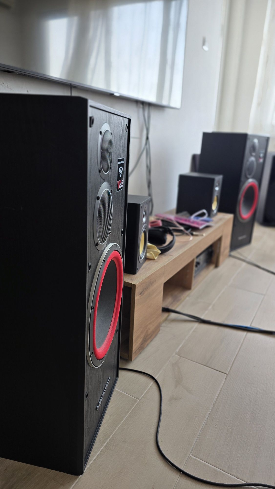Тонколони Cervin Vega VE-12 300W