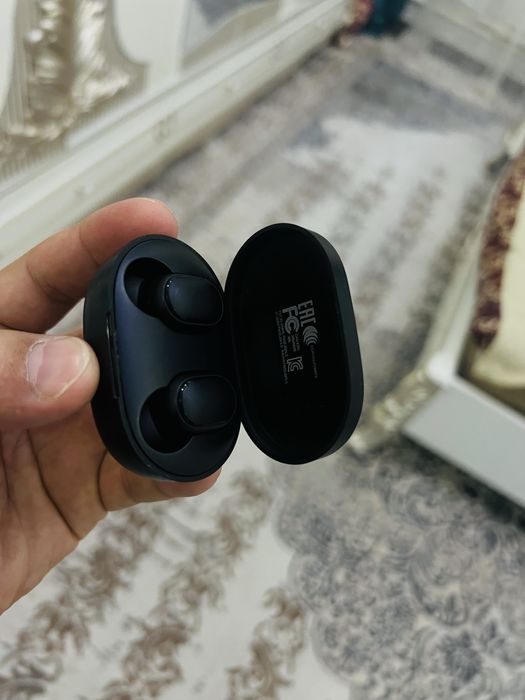 Redmi naushnik sotiladi