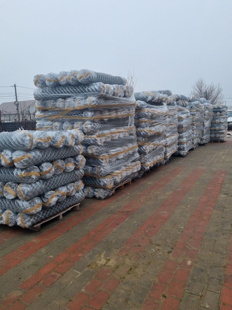 Vând panouri si plasa împletita pentru gard
