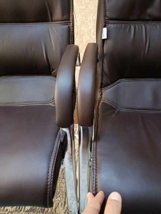 Срочно продам два кресла в отличном состоянии