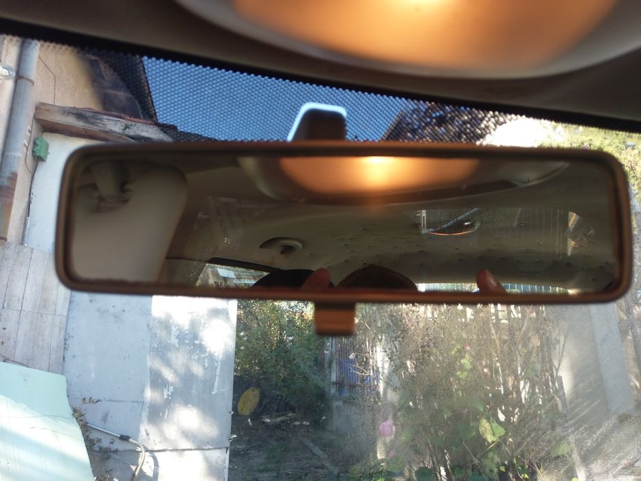 Продавам ляво огледало Стило