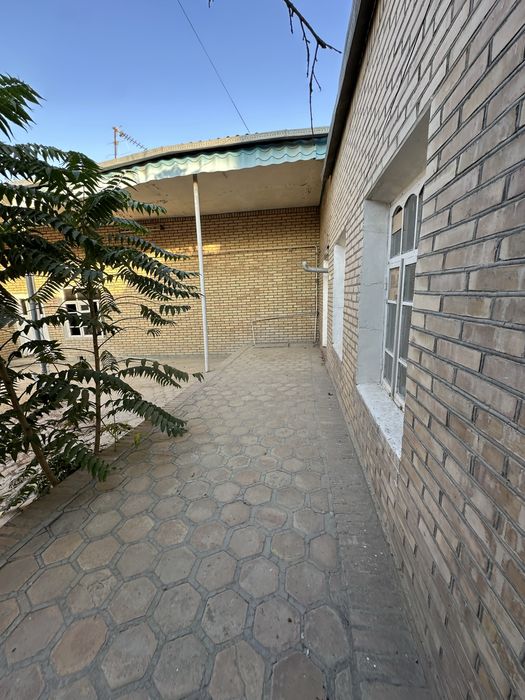 Eski shaharda hovli sotiladi