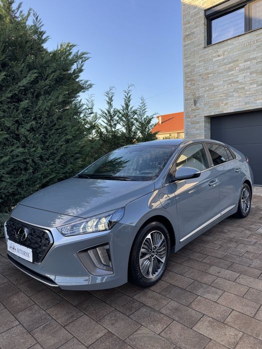 Hyundai Ioniq Premium  /  1.6 Plug in Hybrid  /  50.000km